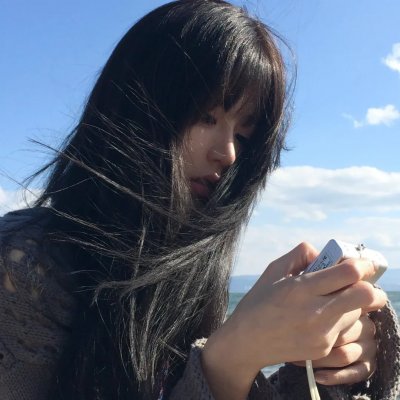 坐在门口的幽灵